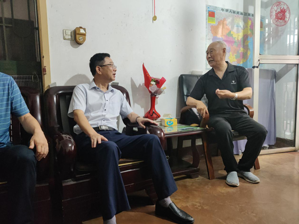 公司黨委開(kāi)展走訪慰問(wèn)