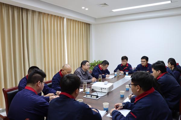 公司黨委書(shū)記到電控設(shè)備廠(chǎng)調(diào)研 公司黨委書(shū)記到電控設(shè)備廠(chǎng)調(diào)研